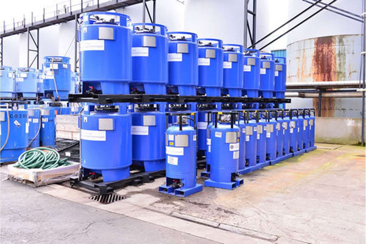 Pressure Bin 1000 blue